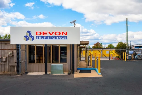 Devon Self Storage Greensboro, North Carolina - 5810 W. Gate City Blvd storage facility exterior view