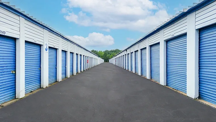 Exterior Image of Devon Self Storage Drive Up Units
